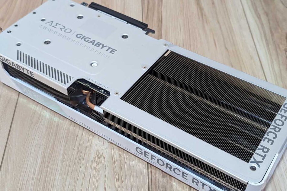 Gigabyte GeForce RTX 4070 Ti AERO OC 12G